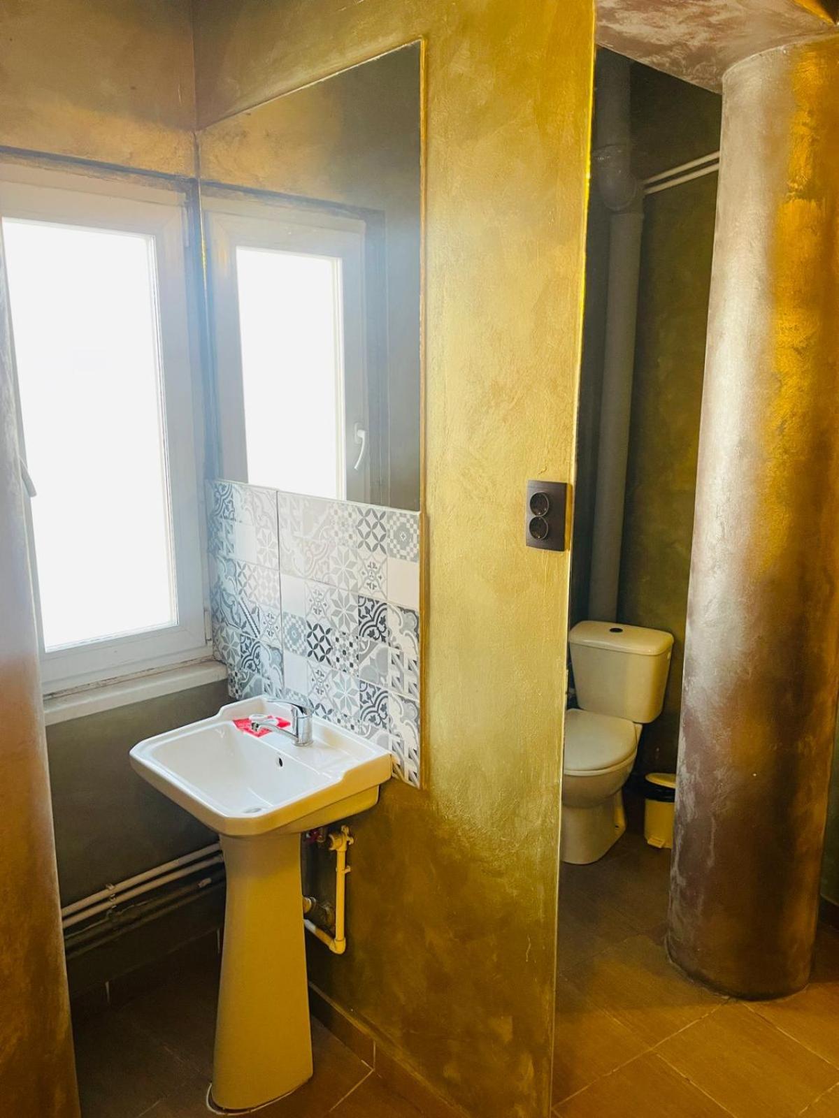 Urban Rez Suites ヤシ エクステリア 写真